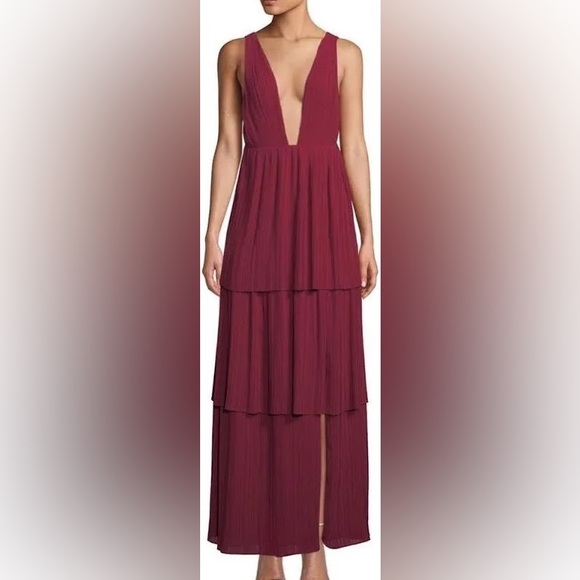 Fame and partners “Callie” dress red plunge gown  - size US 6 - Picture 1 of 10